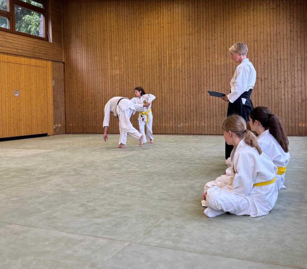 c7e5e977-f89d-456e-a61e-7bc05b44d2bd